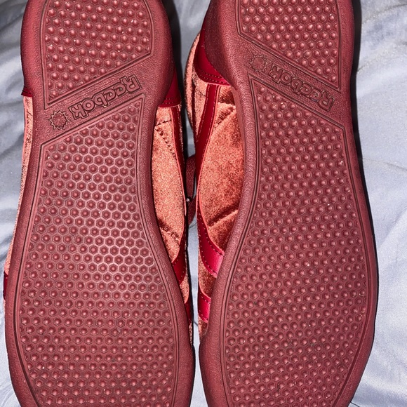 Velvet Reebok - Picture 4 of 4